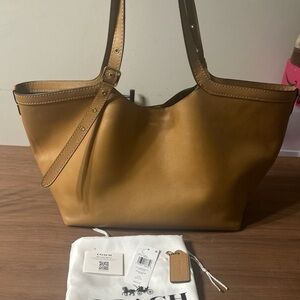 Coach Gramercy Tote Honey Brown